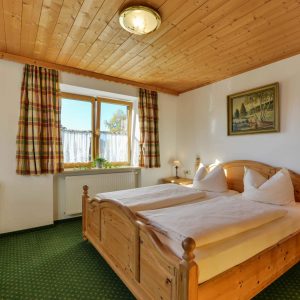 Hotel Pension Schweizerhaus Weyarn - Familienzimmer 10 Doppelbett