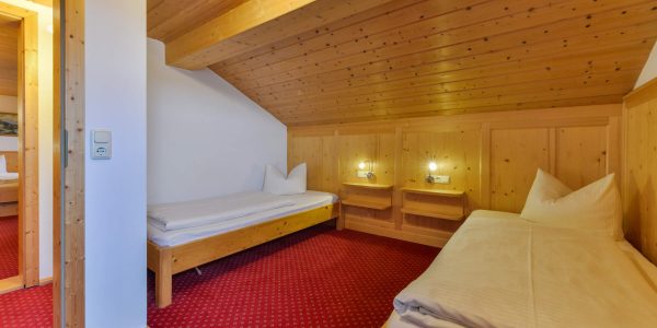 Hotel Pension Schweizerhaus Weyarn - Familienzimmer 7 Kinderzimmer